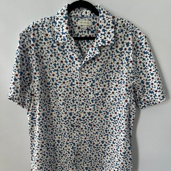 Free Assembly Other - Free Assembly White Flower Print Large Men's Short Sleeve Shirt 100% Cotton